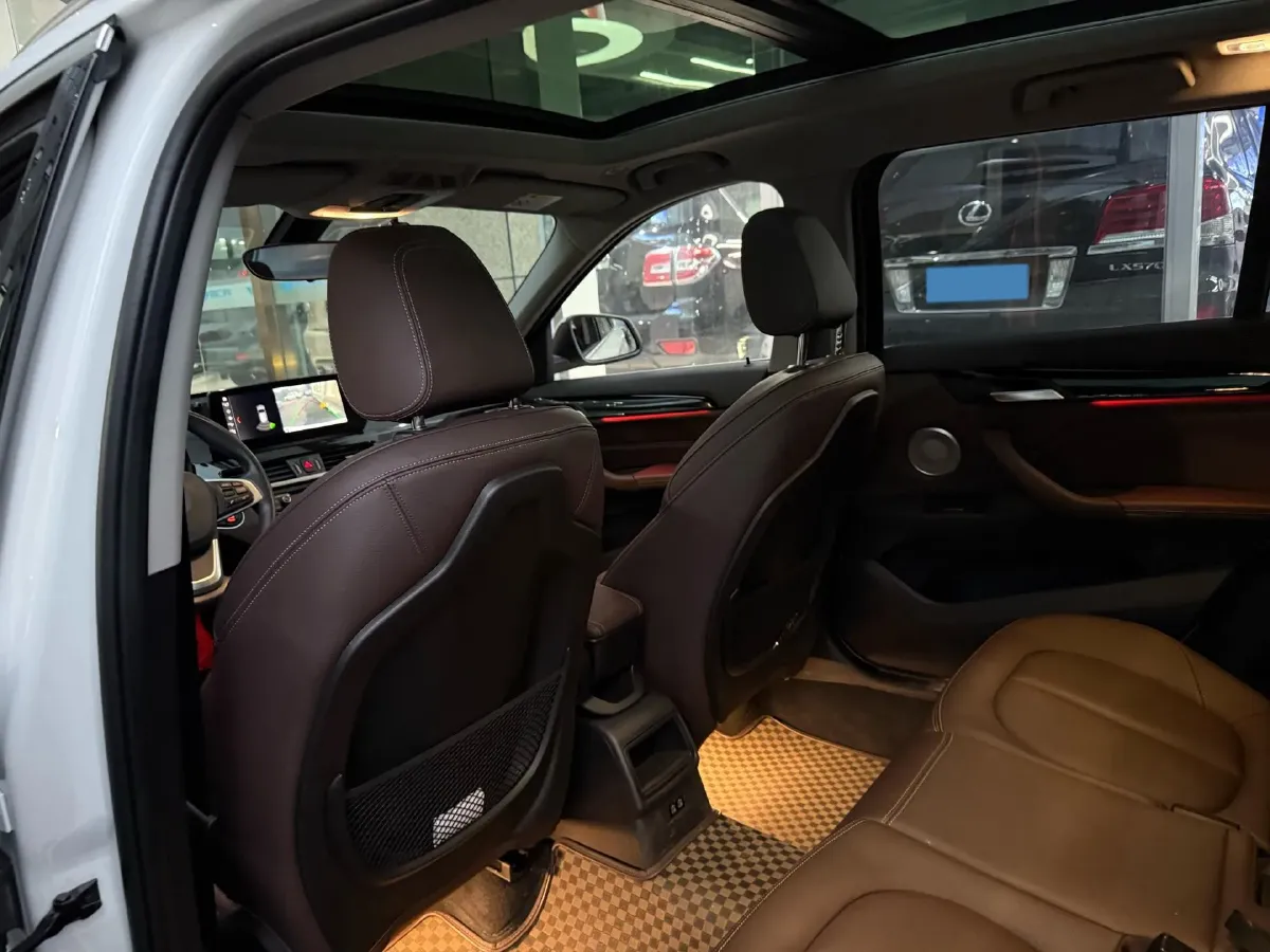 2022 BMW X1 1.5T 140HP L3 7DCT,autocango,china used car exporter,china ev exporter,chinese used car exporter,chinese used ev exporter