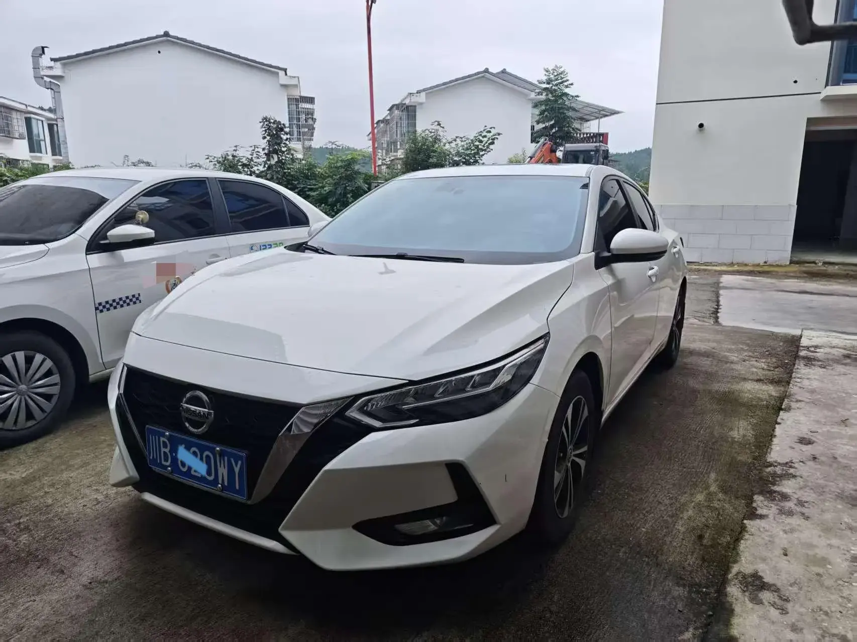 2022 NISSAN SYLPHY view 1
