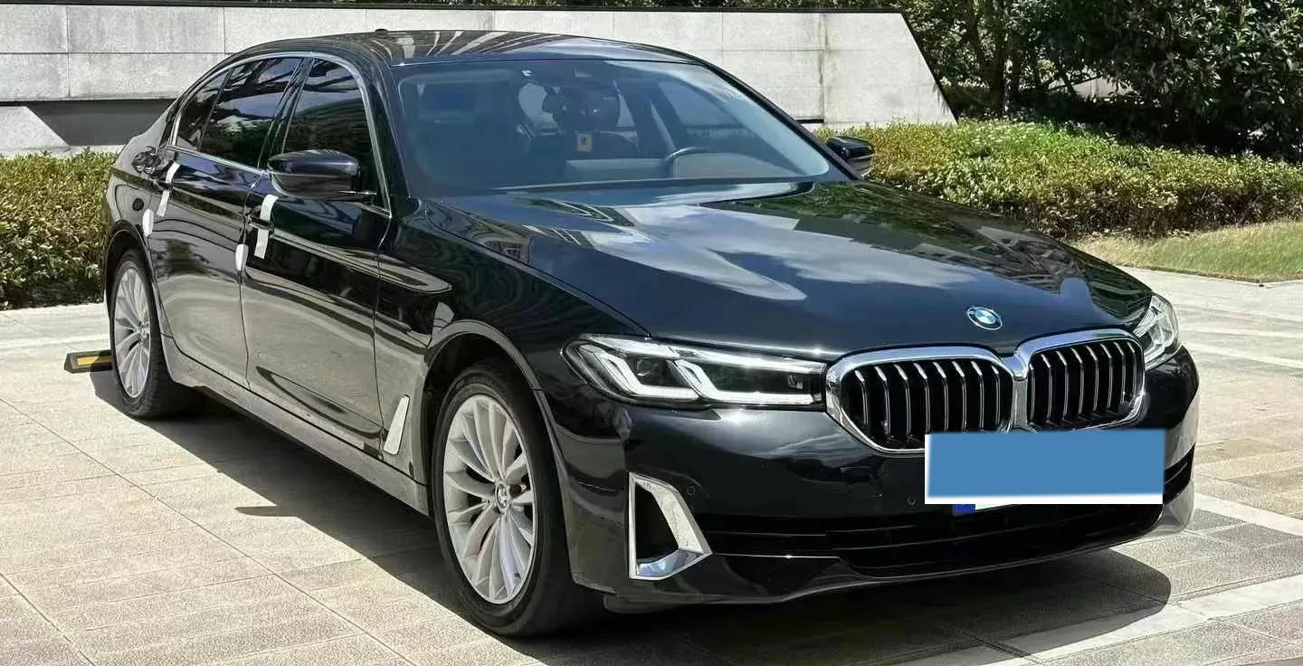 2022 BMW 5 Series 2.0T 184HP L4 8AT,autocango,china used car exporter,china ev exporter,chinese used car exporter,chinese used ev exporter