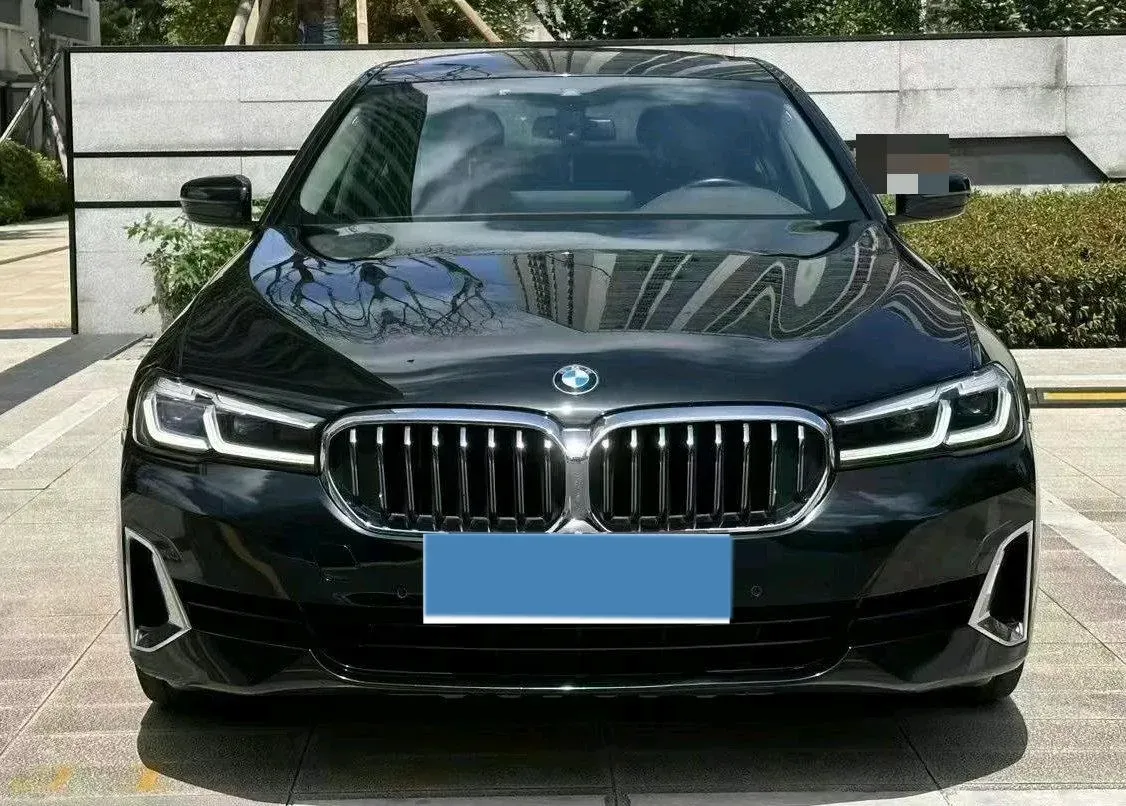 2022 BMW 5 Series 2.0T 184HP L4 8AT,autocango,china used car exporter,china ev exporter,chinese used car exporter,chinese used ev exporter