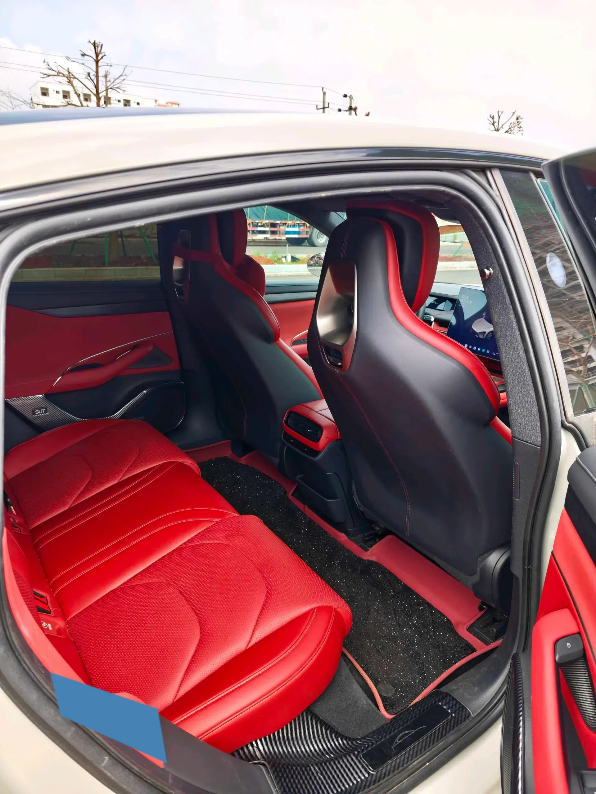 2024 MI SU7 thumbnail 4