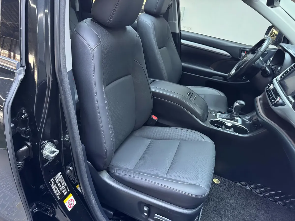 2018 Toyota Highlander 2.0T 220HP L4 6AT,autocango,china used car exporter,china ev exporter,chinese used car exporter,chinese used ev exporter