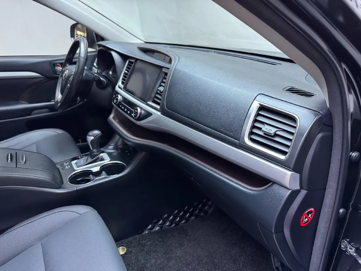 2018 Toyota Highlander 2.0T 220HP L4 6AT,autocango,china used car exporter,china ev exporter,chinese used car exporter,chinese used ev exporter