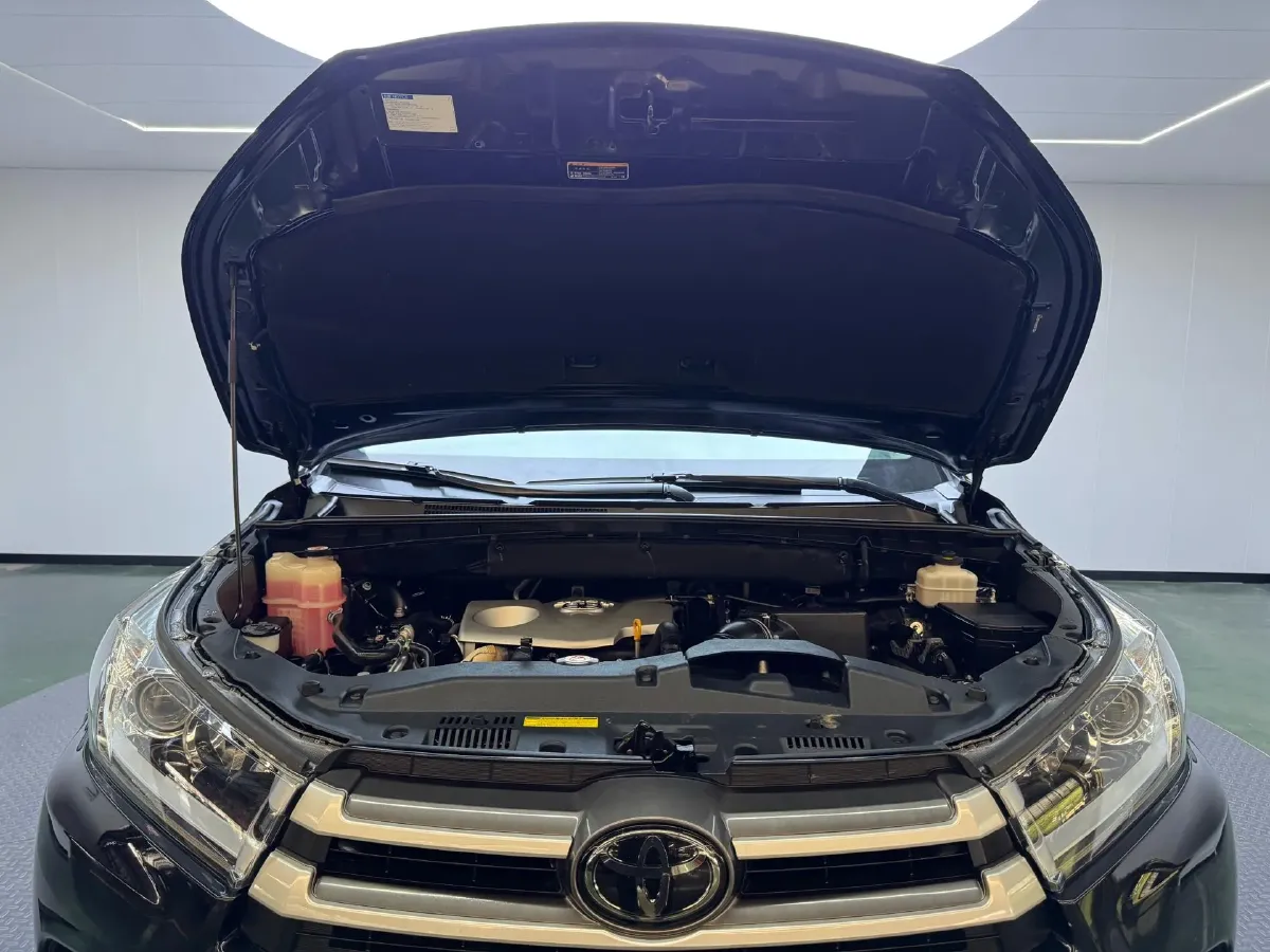 2018 Toyota Highlander 2.0T 220HP L4 6AT,autocango,china used car exporter,china ev exporter,chinese used car exporter,chinese used ev exporter