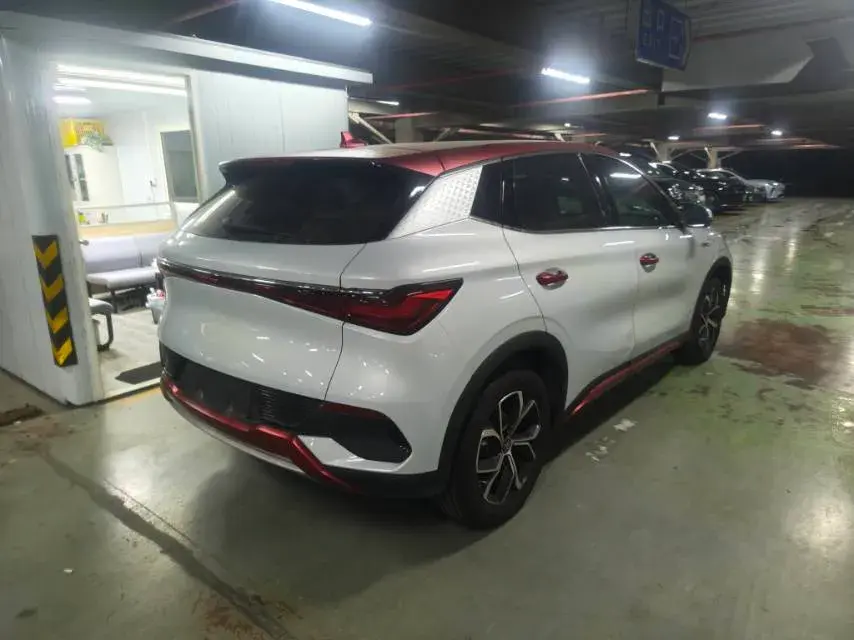 2023 BYD YUAN thumbnail 4