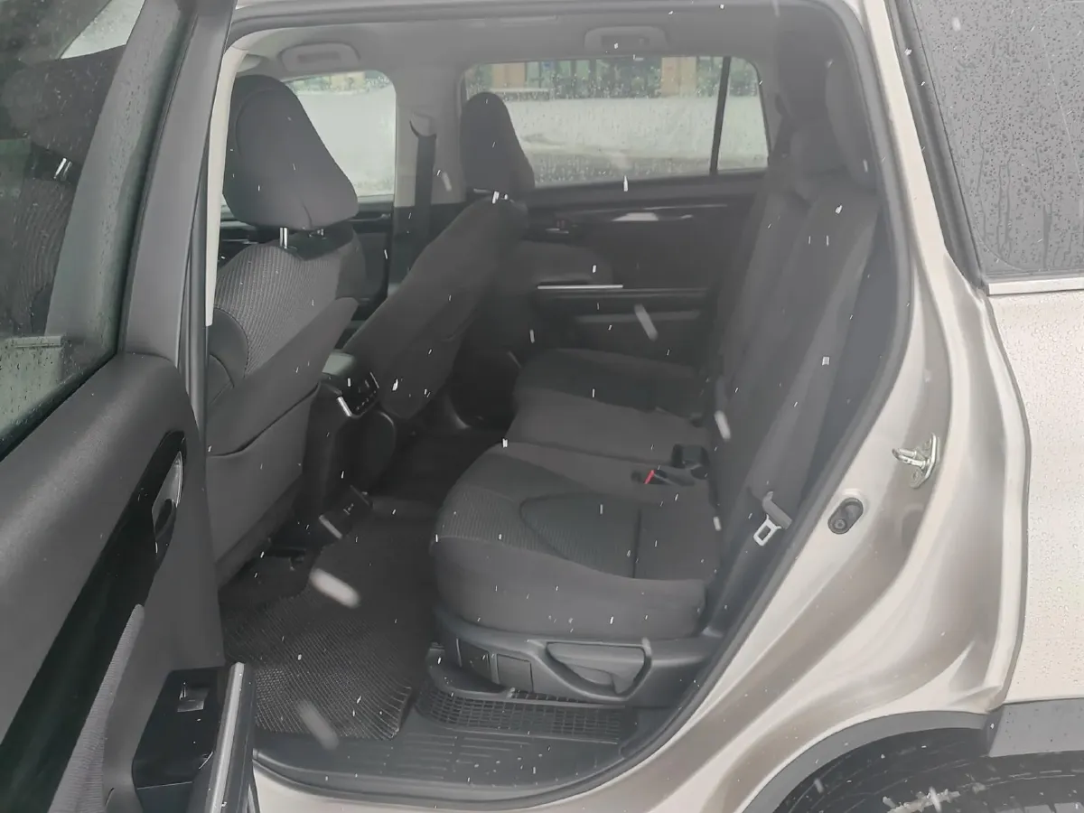 2022 Toyota Highlander 2.5L 192HP L4 E-CVT Hybrid,autocango,china used car exporter,china ev exporter,chinese used car exporter,chinese used ev exporter