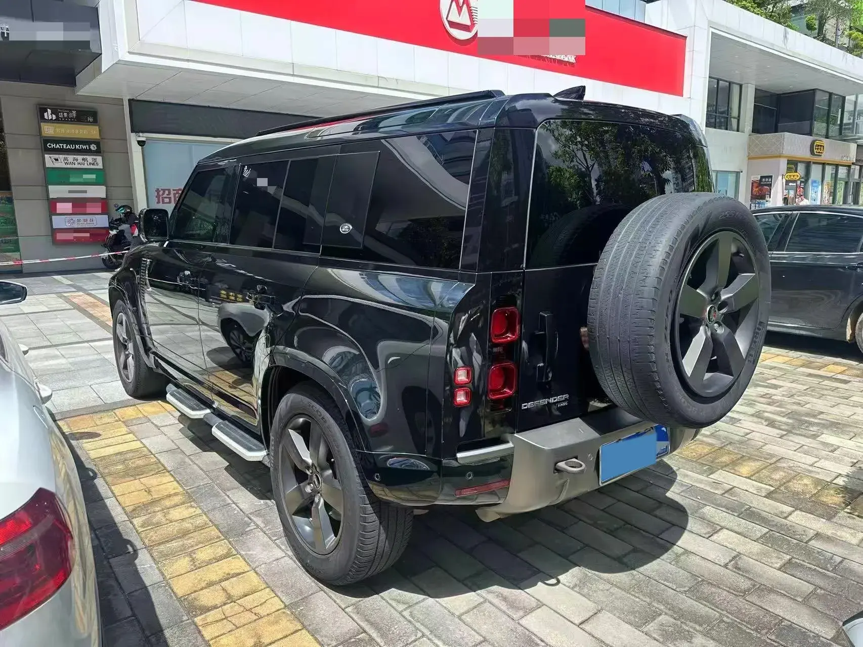 2022 LAND ROVER thumbnail 2