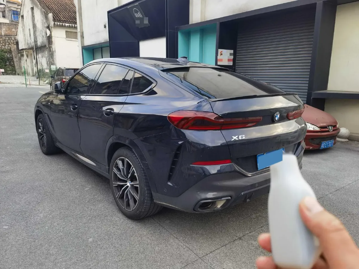 2022 BMW X6 2.0T 245HP L4 8AT,autocango,china used car exporter,china ev exporter,chinese used car exporter,chinese used ev exporter