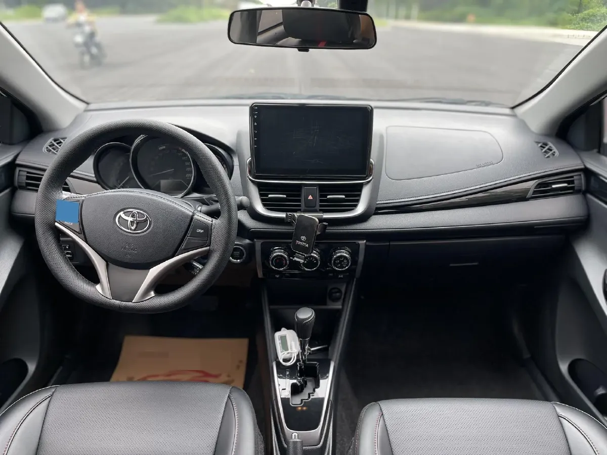 2022 Toyota Yaris L 1.5L 112HP L4 CVT,autocango,china used car exporter,china ev exporter,chinese used car exporter,chinese used ev exporter