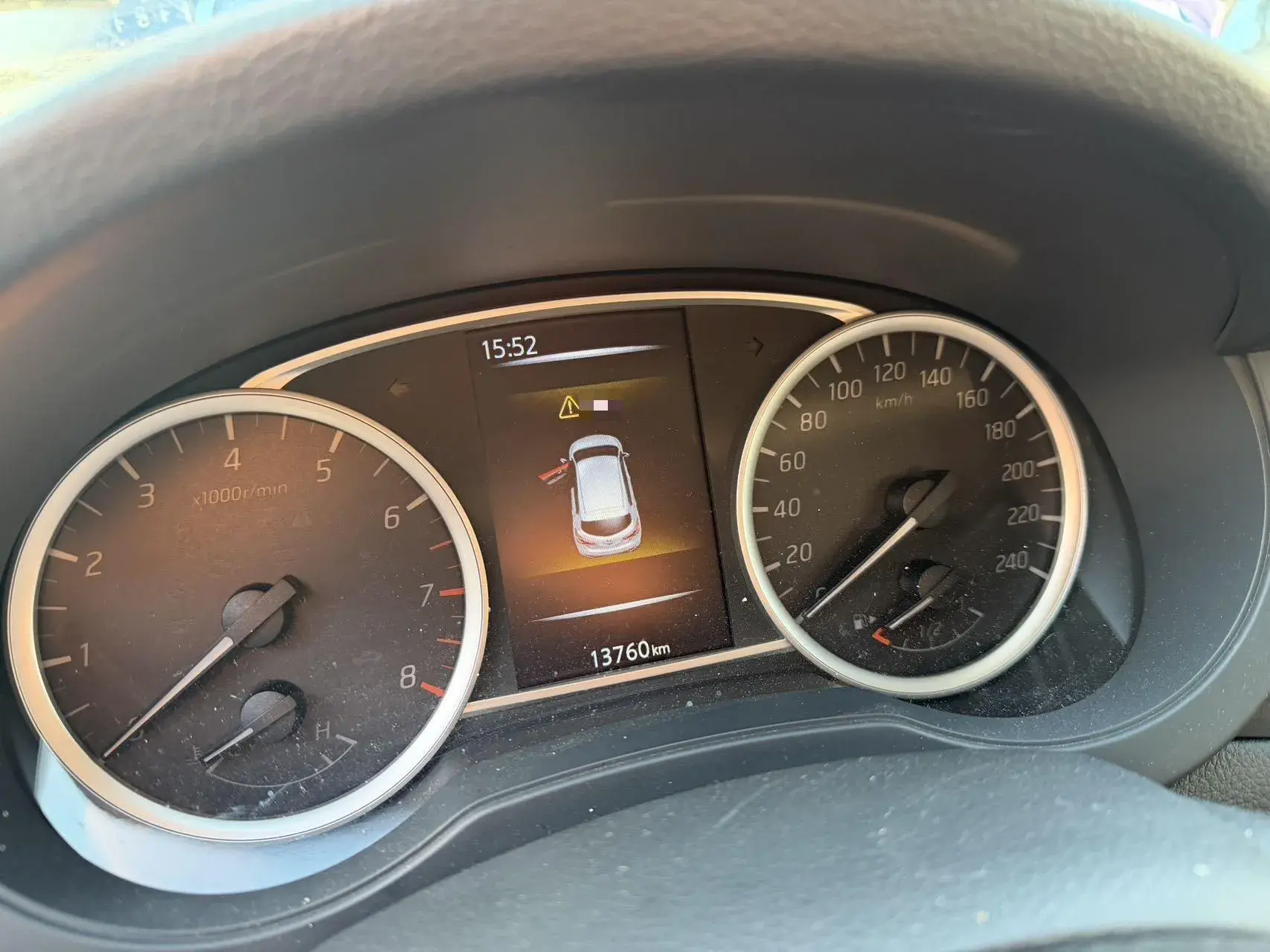 2023 NISSAN TIIDA thumbnail 2