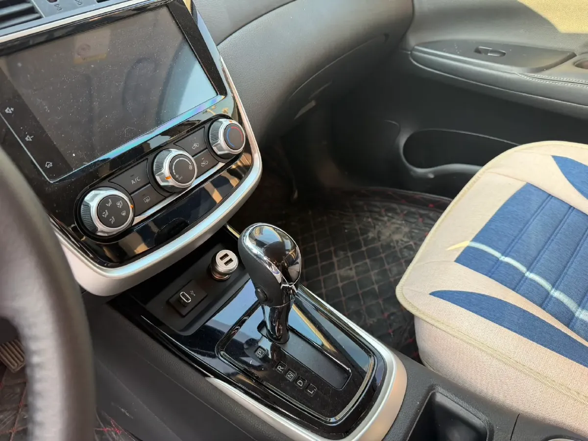 2023 Nissan Tiida 1.6L 122HP L4 CVT,autocango,china used car exporter,china ev exporter,chinese used car exporter,chinese used ev exporter