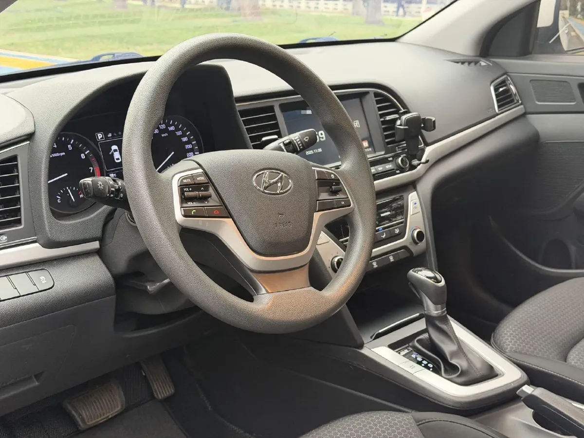 2016 Hyundai Elantra 1.6L 130HP L4 6AT,autocango,china used car exporter,china ev exporter,chinese used car exporter,chinese used ev exporter