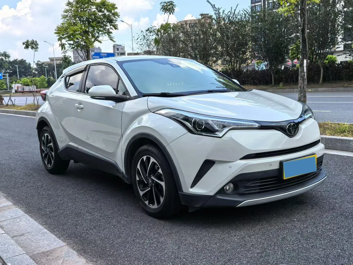 2018 TOYOTA IZOA thumbnail 2