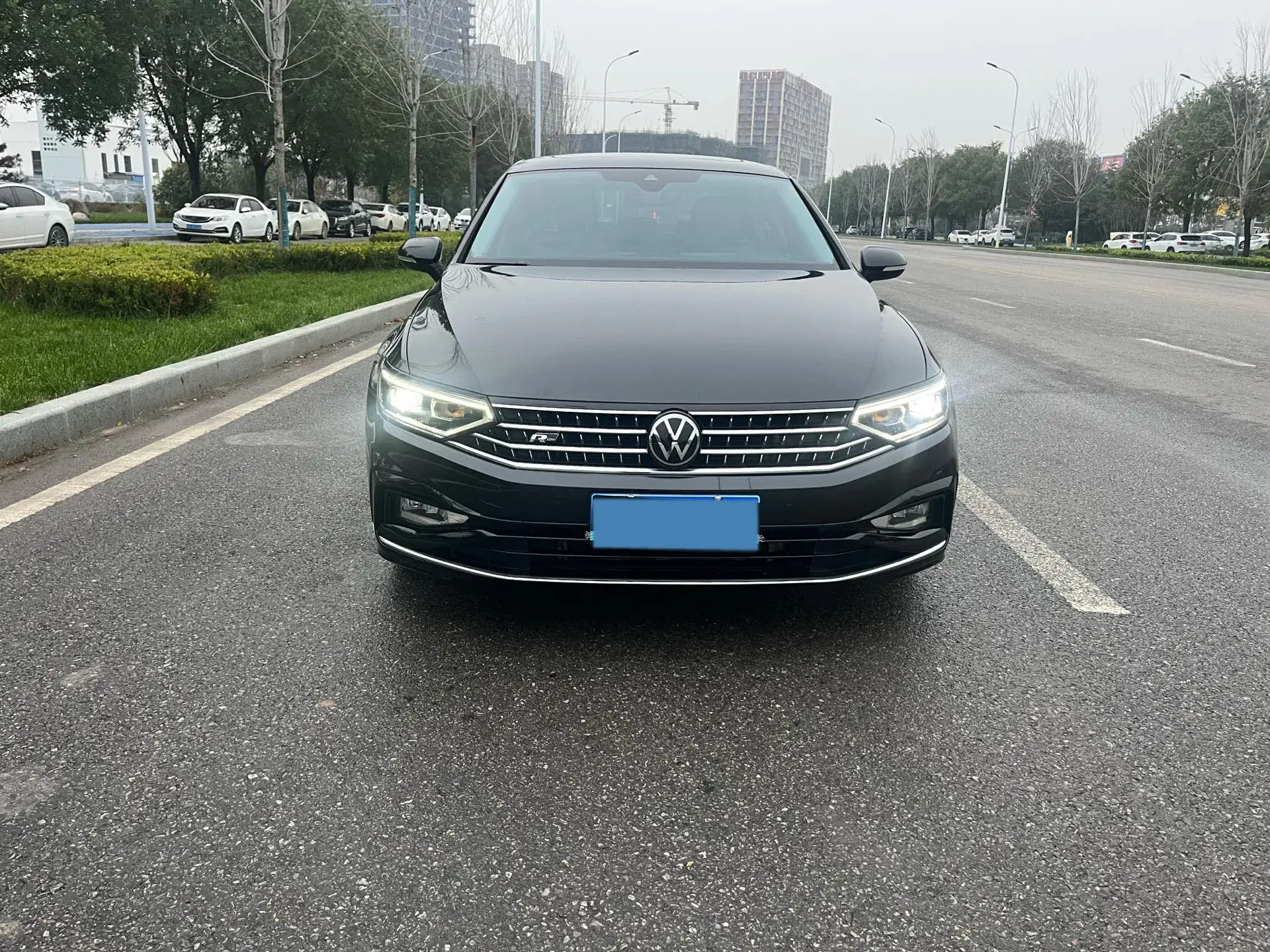 2024 VOLKSWAGEN MAGOTAN thumbnail 3