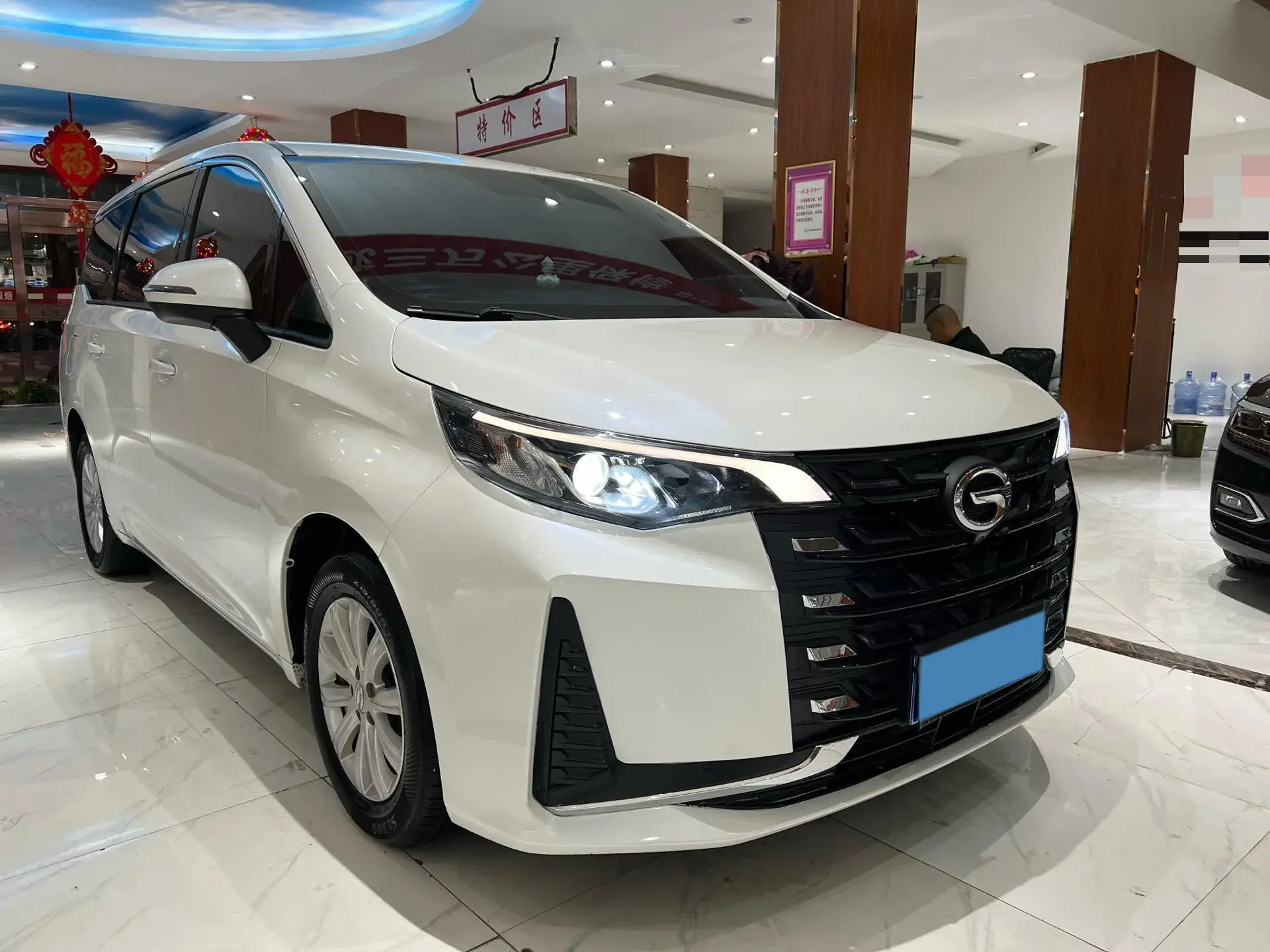 2021 GAC TRUMPCHI thumbnail 3