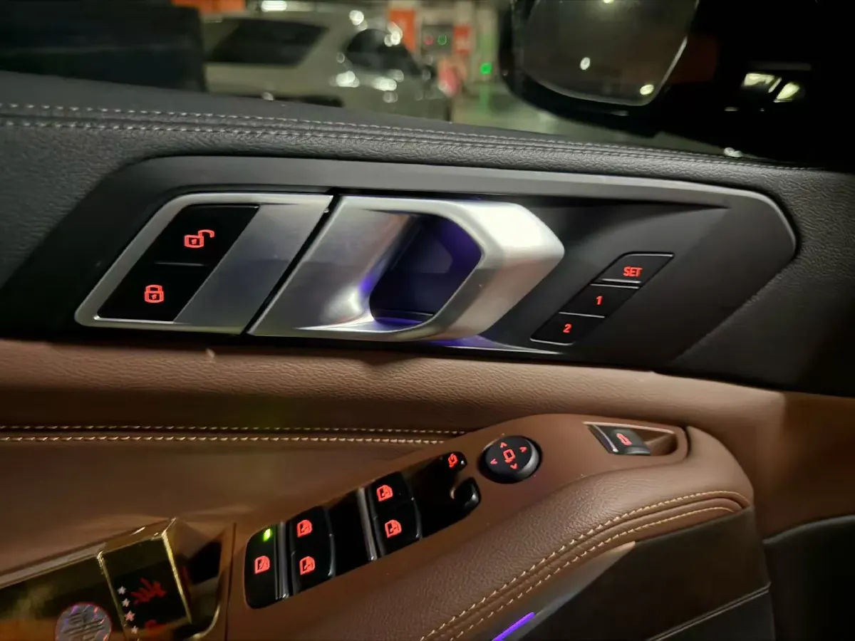 2021 BMW X5 2.0T 265HP L4 8AT,autocango,china used car exporter,china ev exporter,chinese used car exporter,chinese used ev exporter