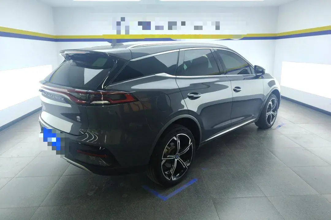 2021 BYD TANG thumbnail 2