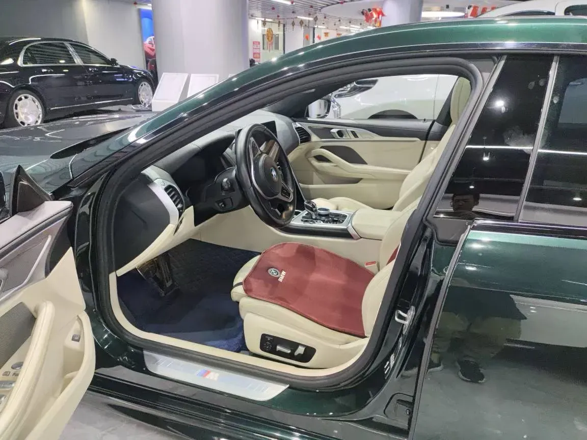 2022 BMW 8 Series 3.0T 333HP L6 8AT,autocango,china used car exporter,china ev exporter,chinese used car exporter,chinese used ev exporter