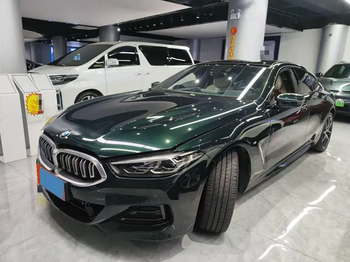 2022 BMW 8 Series 3.0T 333HP L6 8AT