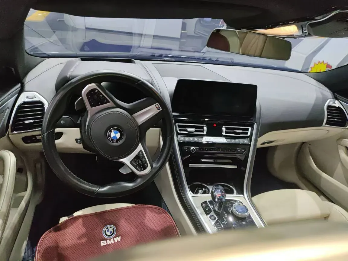2022 BMW 8 Series 3.0T 333HP L6 8AT,autocango,china used car exporter,china ev exporter,chinese used car exporter,chinese used ev exporter