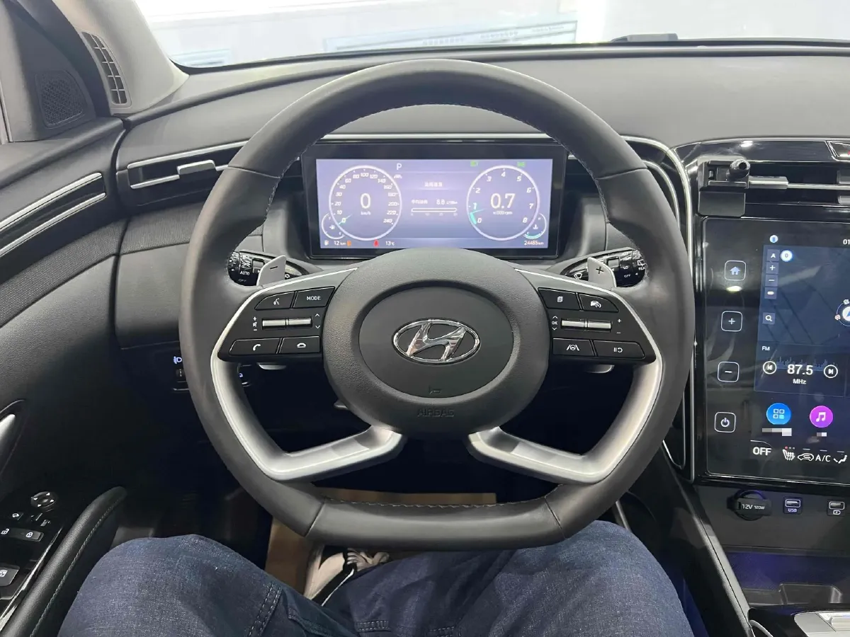 2021 Hyundai Tucson 1.5T 200HP L4 7DCT,autocango,china used car exporter,china ev exporter,chinese used car exporter,chinese used ev exporter