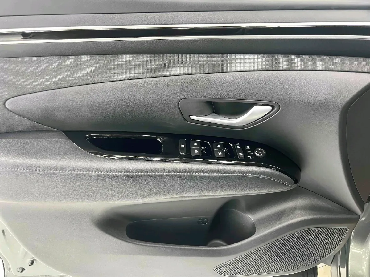 2021 Hyundai Tucson 1.5T 200HP L4 7DCT,autocango,china used car exporter,china ev exporter,chinese used car exporter,chinese used ev exporter