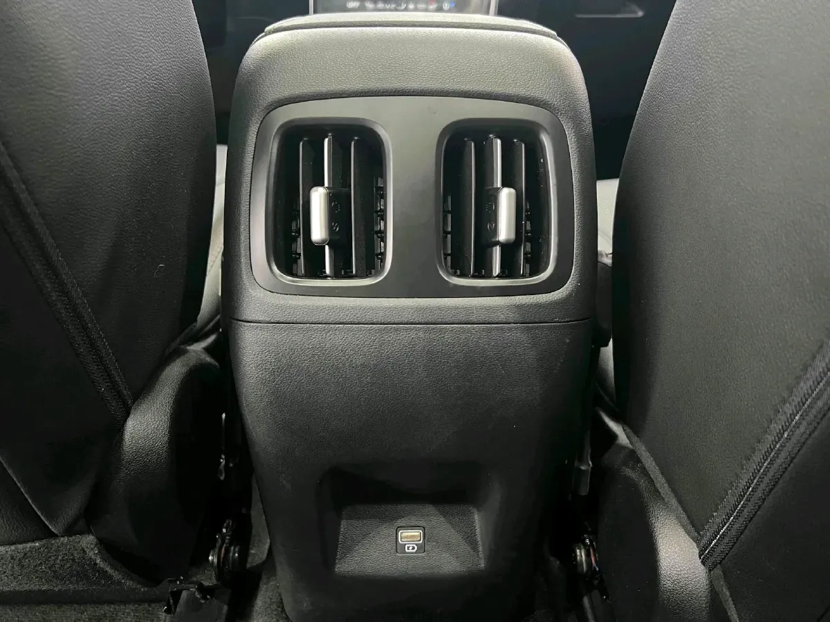 2021 Hyundai Tucson 1.5T 200HP L4 7DCT,autocango,china used car exporter,china ev exporter,chinese used car exporter,chinese used ev exporter