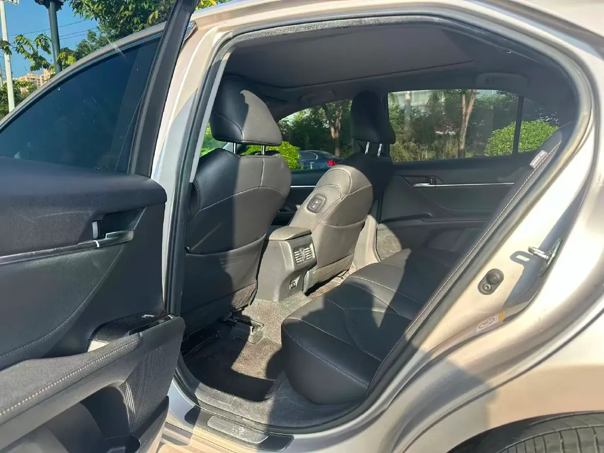 2018 Toyota Camry 2.5L 209HP L4 8AT,autocango,china used car exporter,china ev exporter,chinese used car exporter,chinese used ev exporter