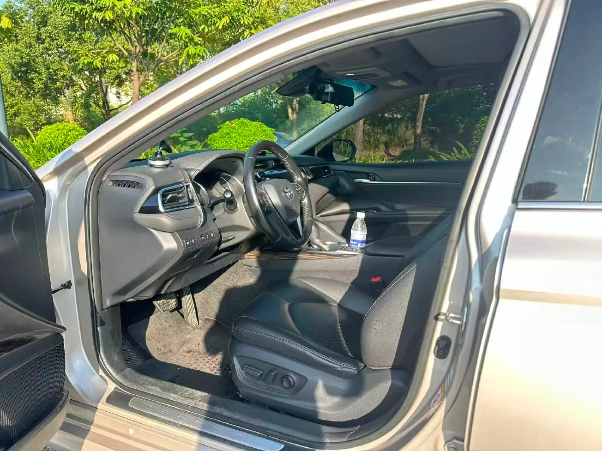 2018 Toyota Camry 2.5L 209HP L4 8AT,autocango,china used car exporter,china ev exporter,chinese used car exporter,chinese used ev exporter