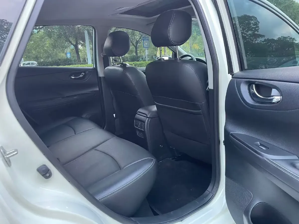 2021 Nissan Tiida 1.6L 122HP L4 CVT,autocango,china used car exporter,china ev exporter,chinese used car exporter,chinese used ev exporter