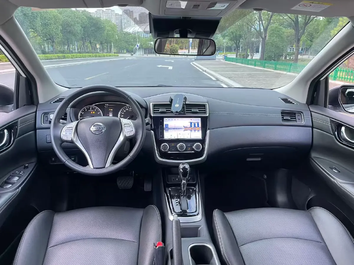 2021 Nissan Tiida 1.6L 122HP L4 CVT,autocango,china used car exporter,china ev exporter,chinese used car exporter,chinese used ev exporter