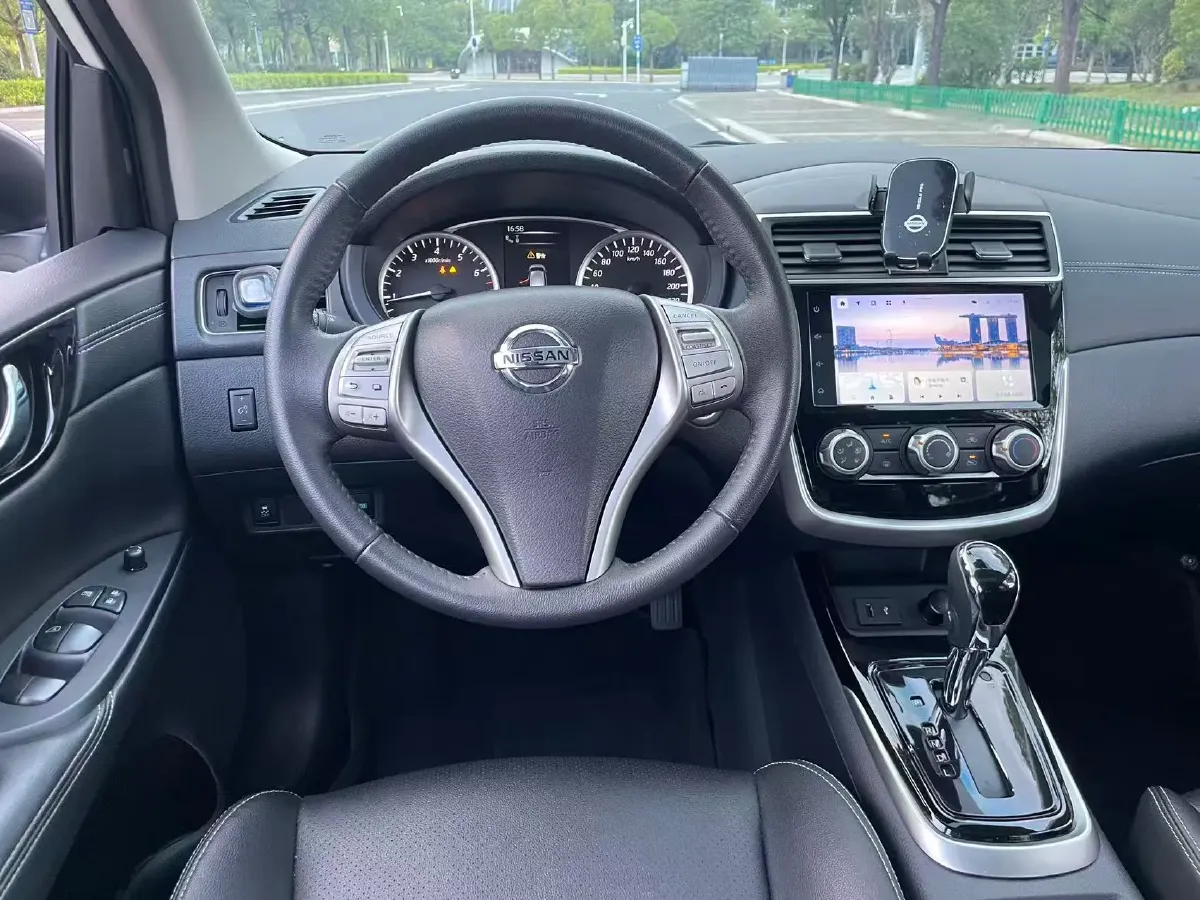 2021 Nissan Tiida 1.6L 122HP L4 CVT,autocango,china used car exporter,china ev exporter,chinese used car exporter,chinese used ev exporter