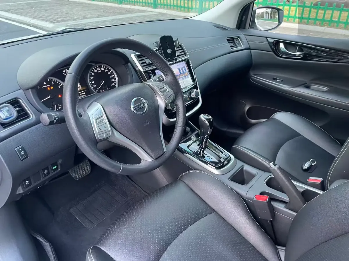 2021 Nissan Tiida 1.6L 122HP L4 CVT,autocango,china used car exporter,china ev exporter,chinese used car exporter,chinese used ev exporter