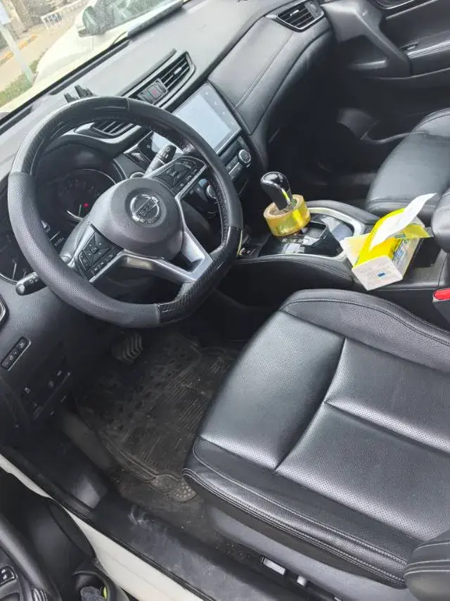 2021 NISSAN X-TRAIL thumbnail 4