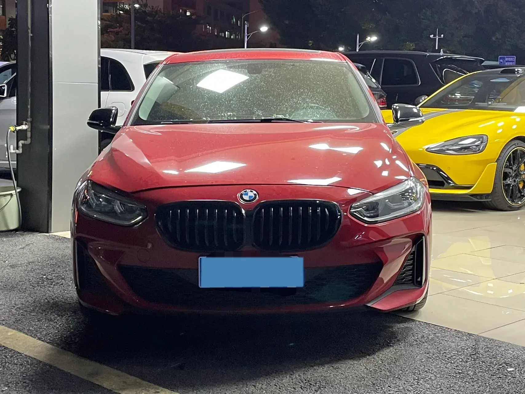 2021 BMW 1 thumbnail 3