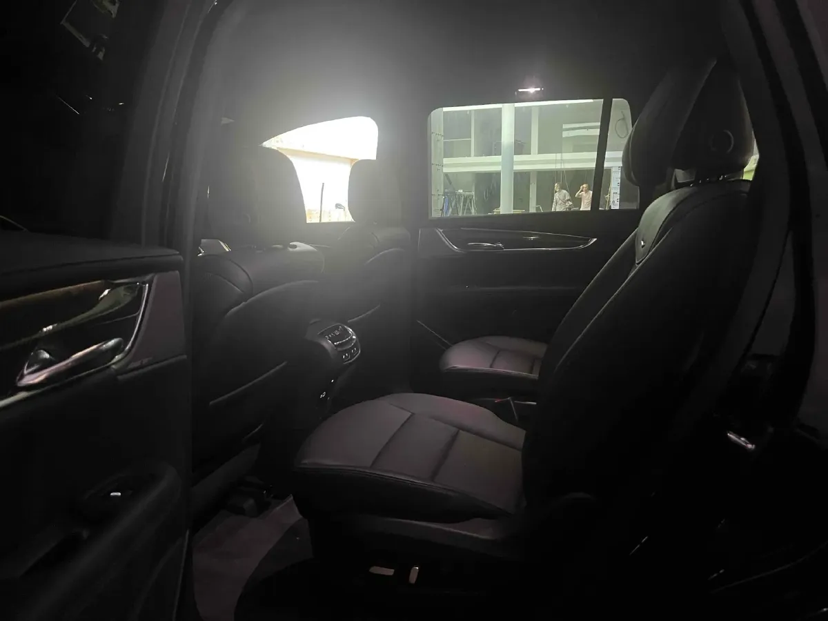 2025 Cadillac XT6 2.0T 237HP L4 9AT,autocango,china used car exporter,china ev exporter,chinese used car exporter,chinese used ev exporter