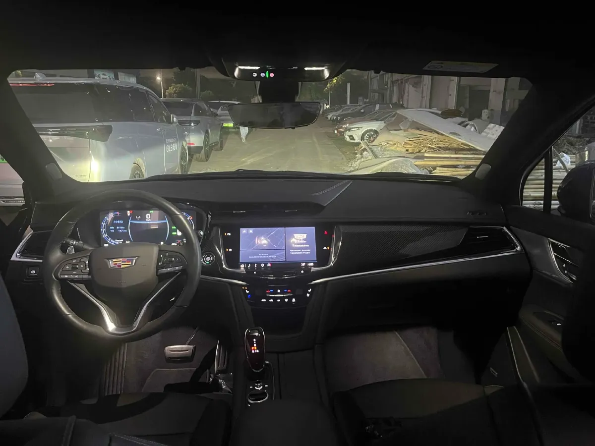 2025 Cadillac XT6 2.0T 237HP L4 9AT,autocango,china used car exporter,china ev exporter,chinese used car exporter,chinese used ev exporter