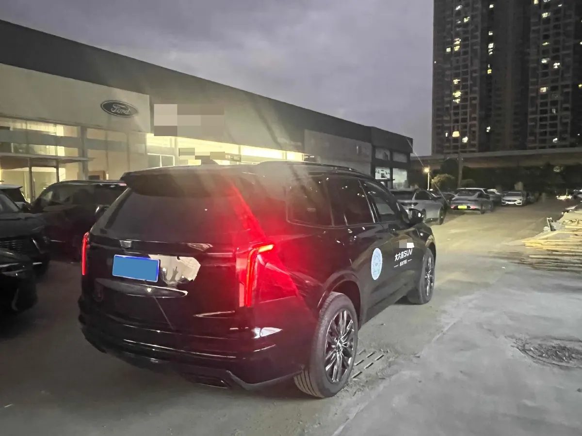 2025 Cadillac XT6 2.0T 237HP L4 9AT,autocango,china used car exporter,china ev exporter,chinese used car exporter,chinese used ev exporter