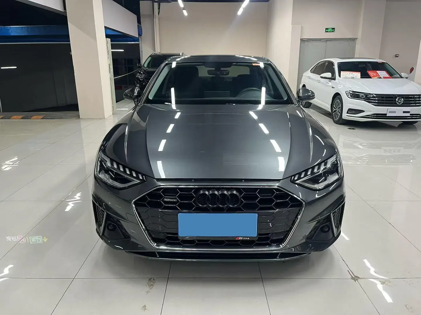 2020 AUDI A4L thumbnail 2