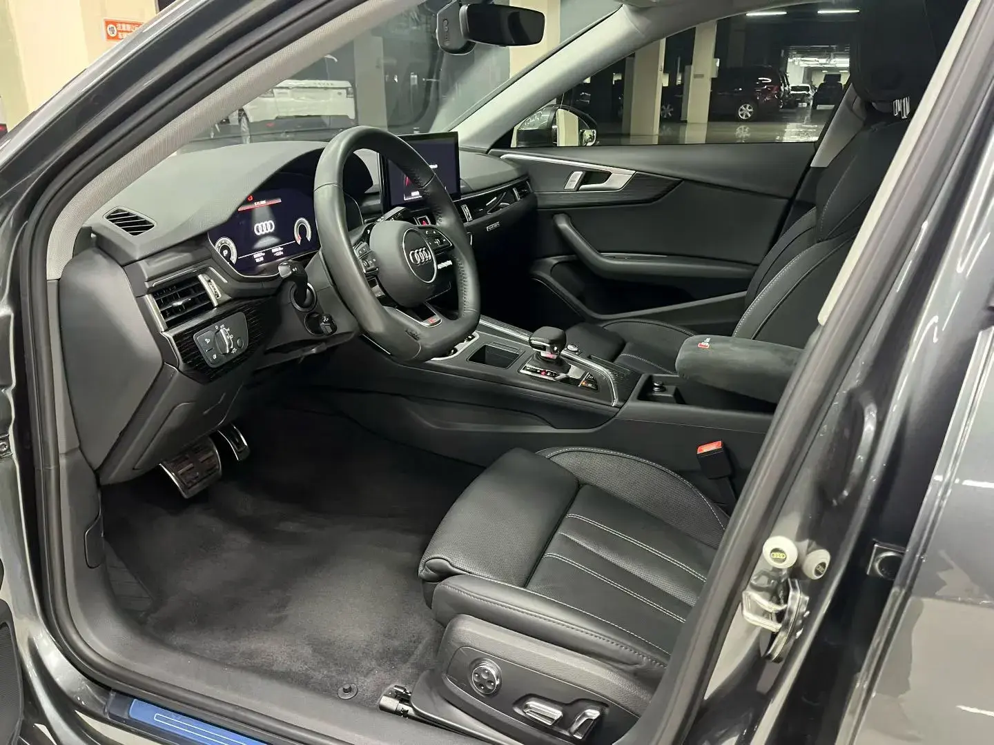 2020 AUDI A4L thumbnail 4