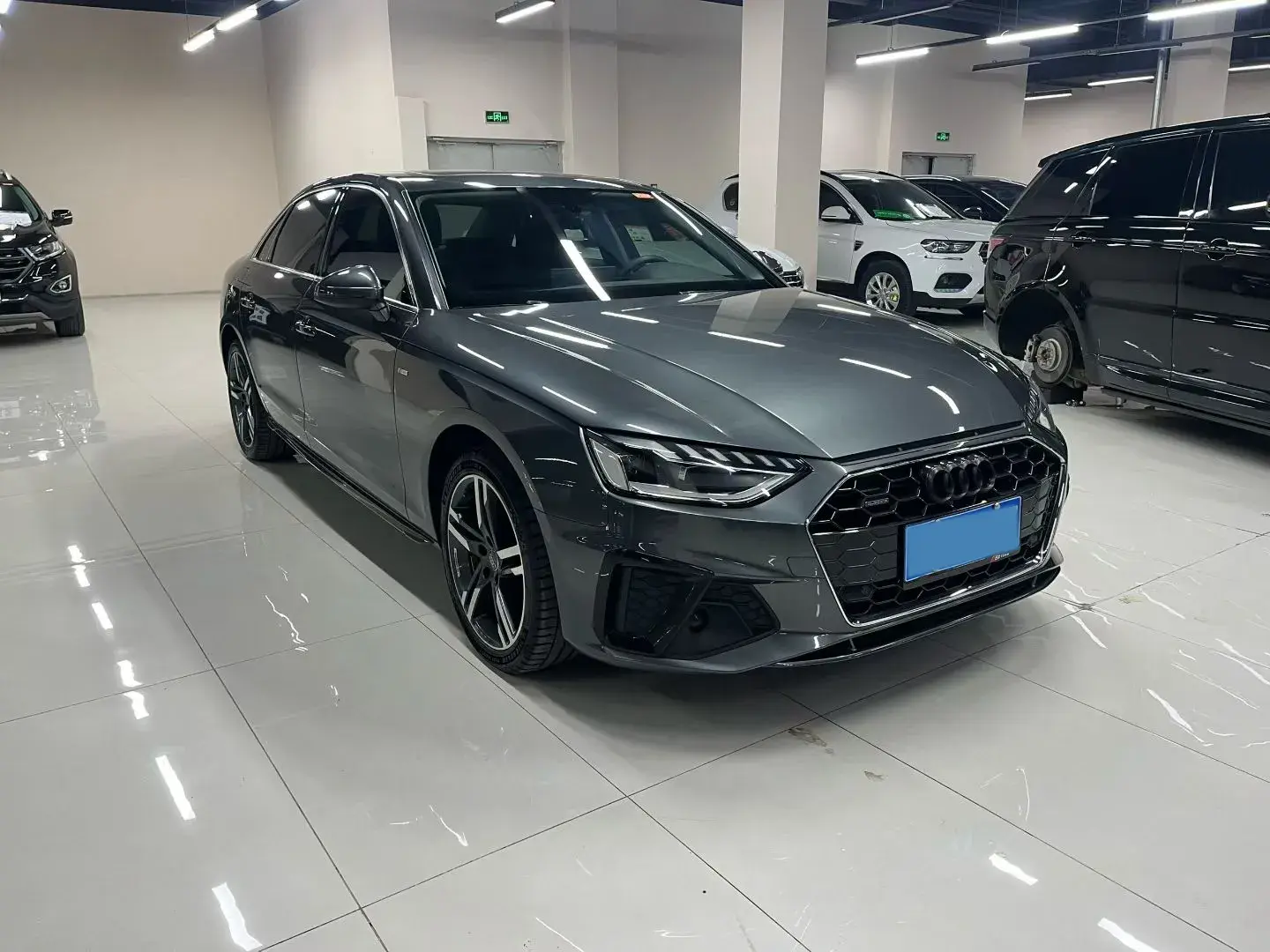 2020 AUDI A4L thumbnail 3