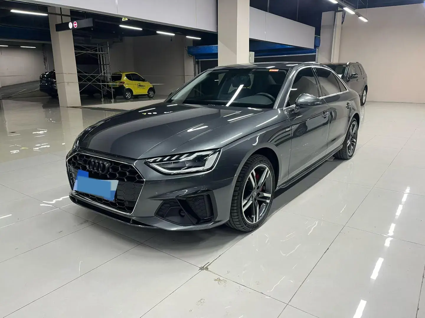 2020 AUDI A4L view 1