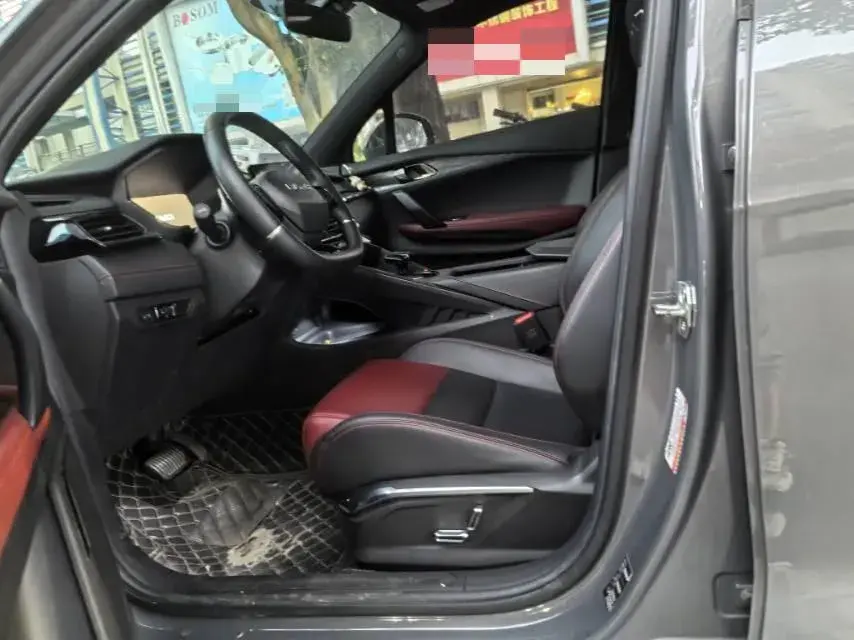 2020 LYNK&CO 06 thumbnail 2