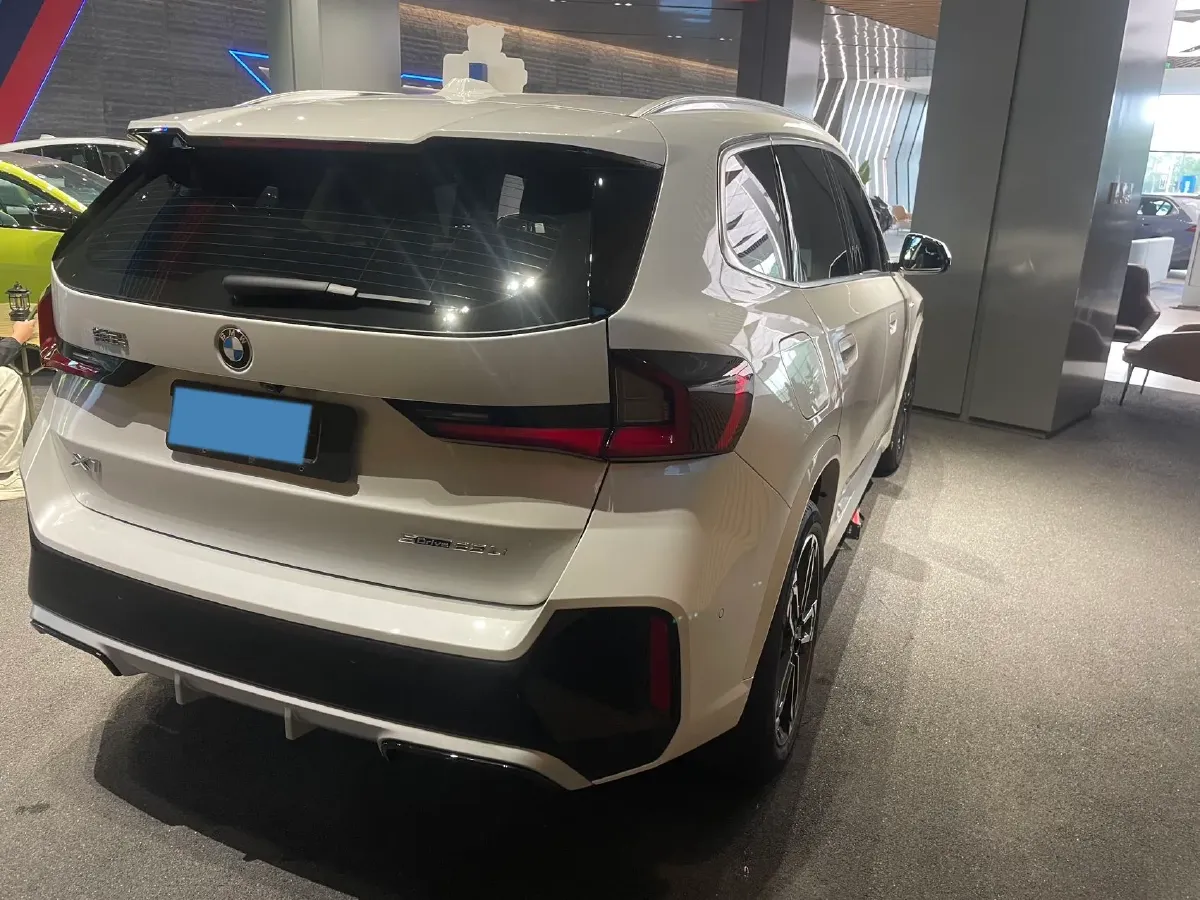2024 BMW X1 2.0T 204HP L4 7DCT,autocango,china used car exporter,china ev exporter,chinese used car exporter,chinese used ev exporter