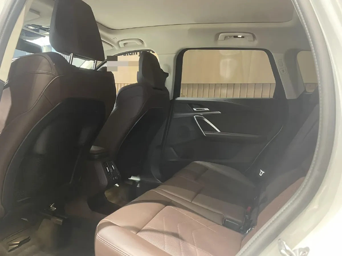 2024 BMW X1 2.0T 204HP L4 7DCT,autocango,china used car exporter,china ev exporter,chinese used car exporter,chinese used ev exporter