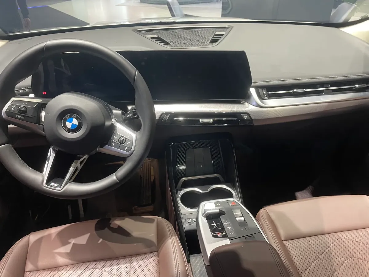 2024 BMW X1 2.0T 204HP L4 7DCT,autocango,china used car exporter,china ev exporter,chinese used car exporter,chinese used ev exporter