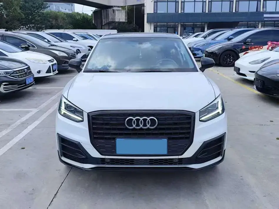 2020 AUDI Q2L thumbnail 2