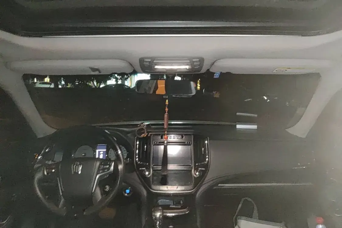 2018 TOYOTA CROWN thumbnail 4