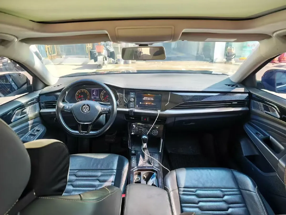 2019 Volkswagen Passat 2.0T 186HP L4 7DCT,autocango,china used car exporter,china ev exporter,chinese used car exporter,chinese used ev exporter