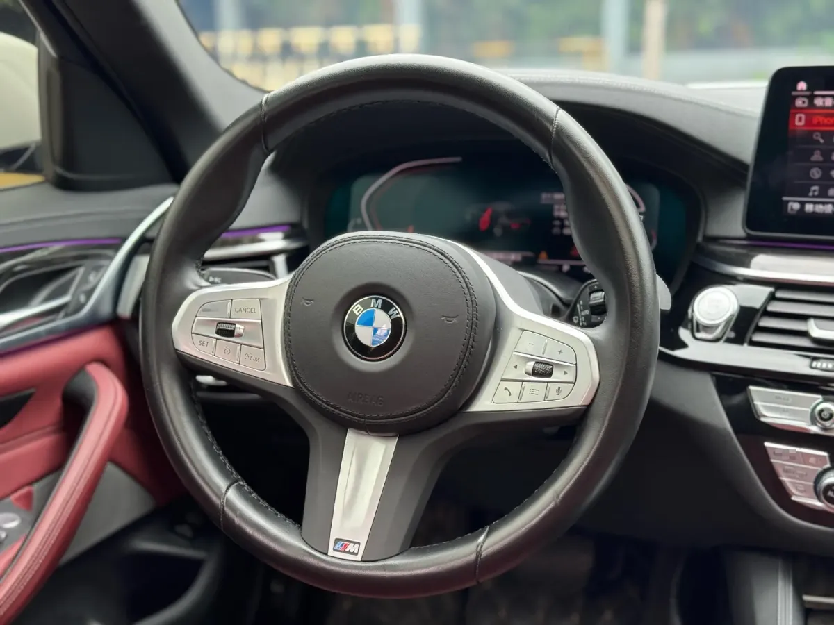 2022 BMW 5 Series 2.0T 184HP L4 8AT,autocango,china used car exporter,china ev exporter,chinese used car exporter,chinese used ev exporter